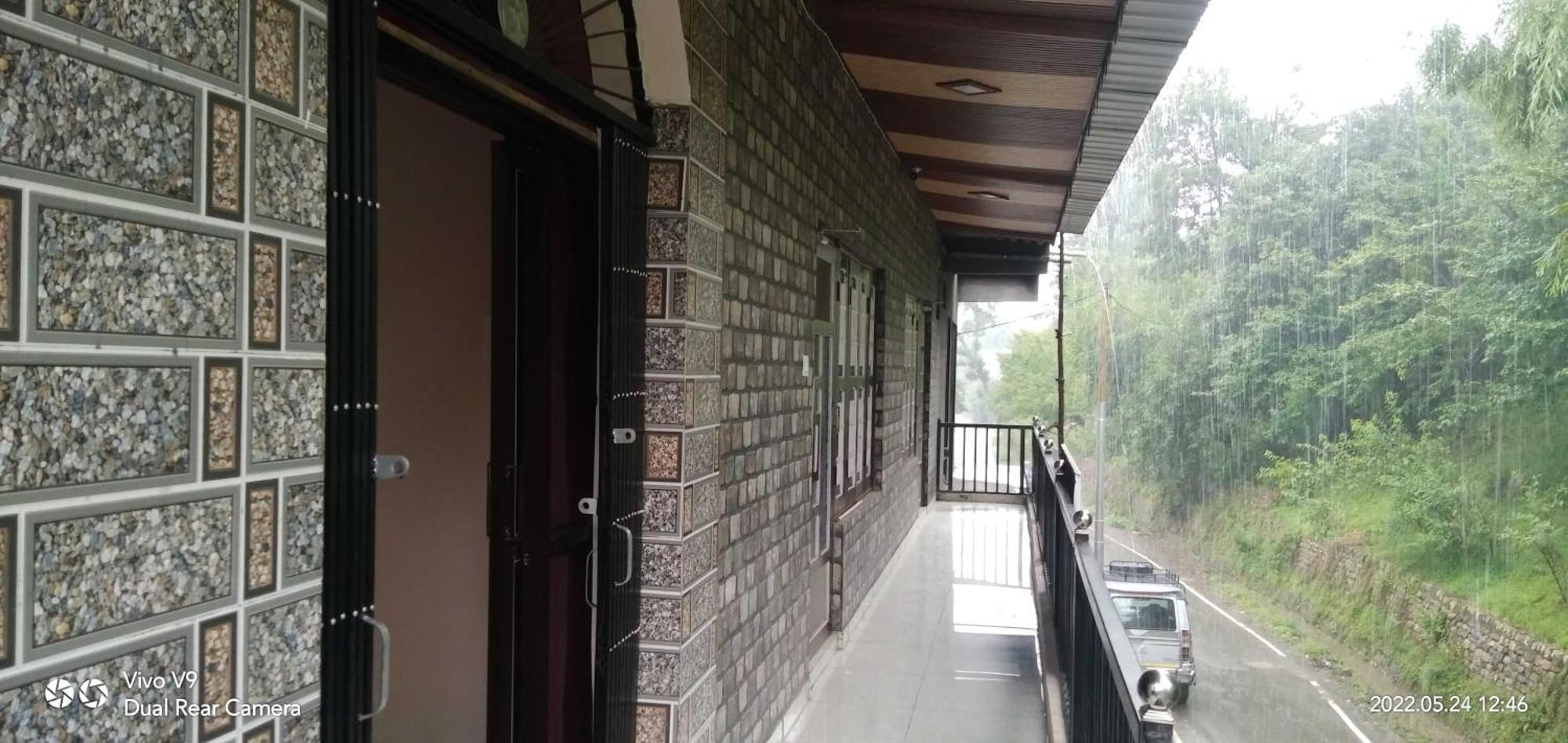 Hotel O Mohani Inn And Banquet Kausani Zewnętrze zdjęcie