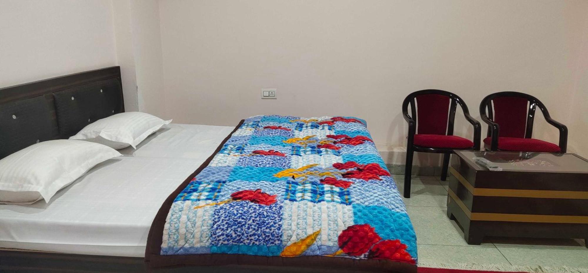 Hotel O Mohani Inn And Banquet Kausani Zewnętrze zdjęcie